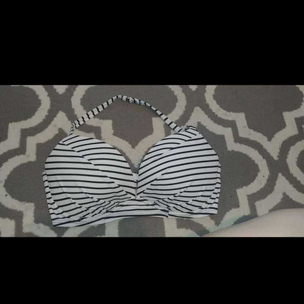 Victoria's secret Swimsuit top